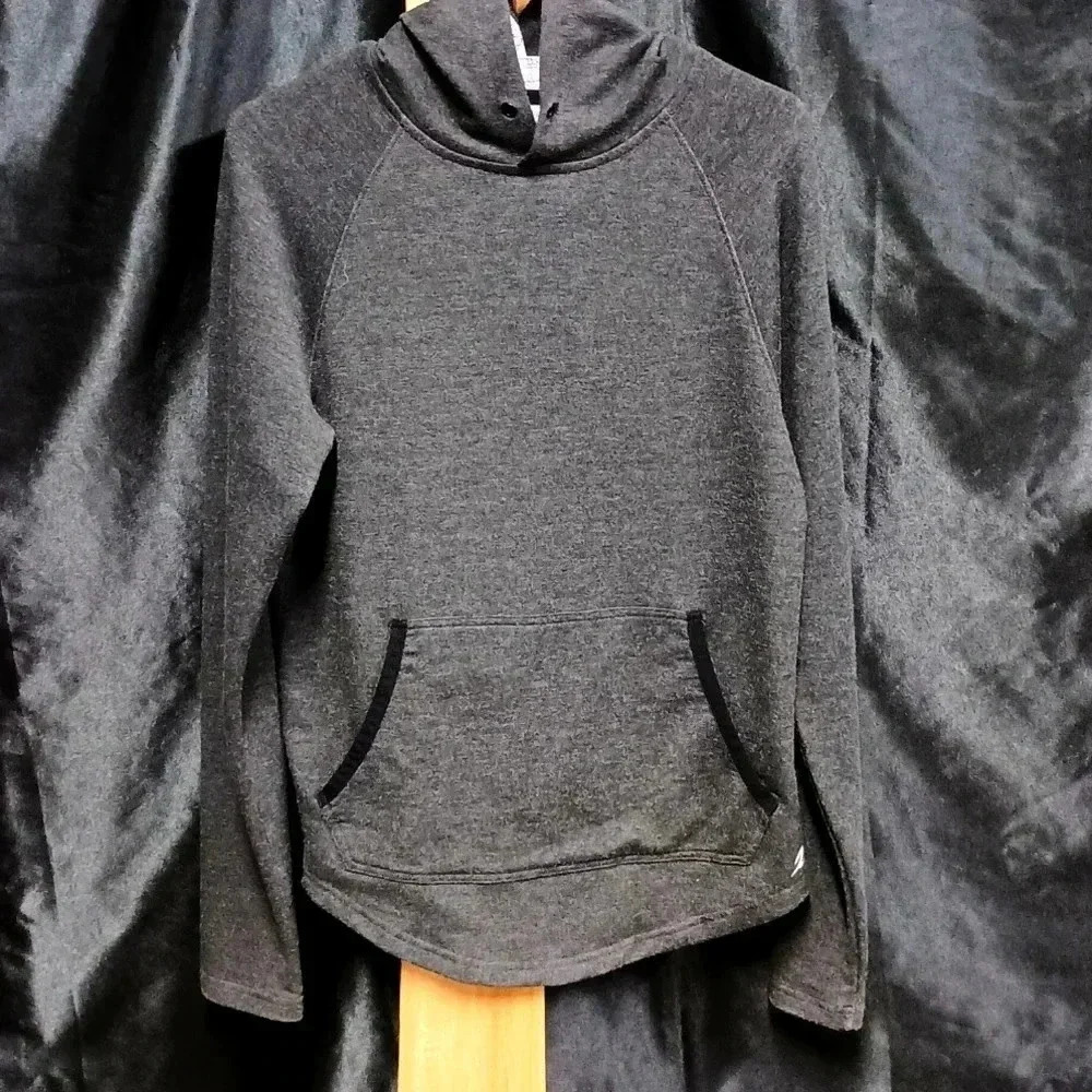 Energy zone size small hoodie with pockets like new dark gray